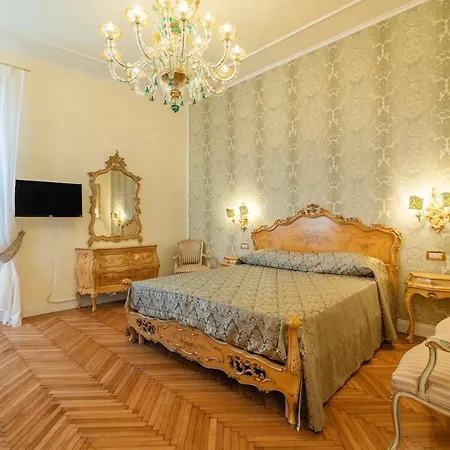 Ca' Cesare Venetian With Garden Apartament