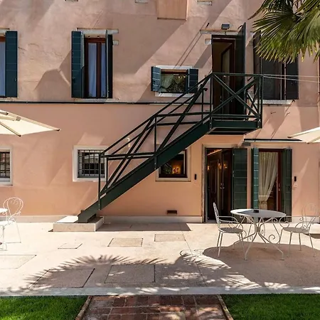 Ca' Cesare Venetian With Garden Venezia
