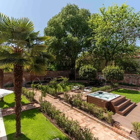 Ca' Cesare Venetian With Garden
